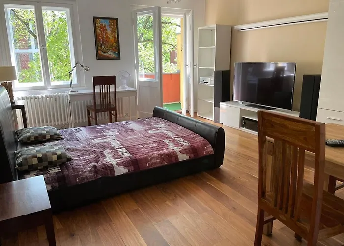 Modern And Cozy Apartment In Good Location