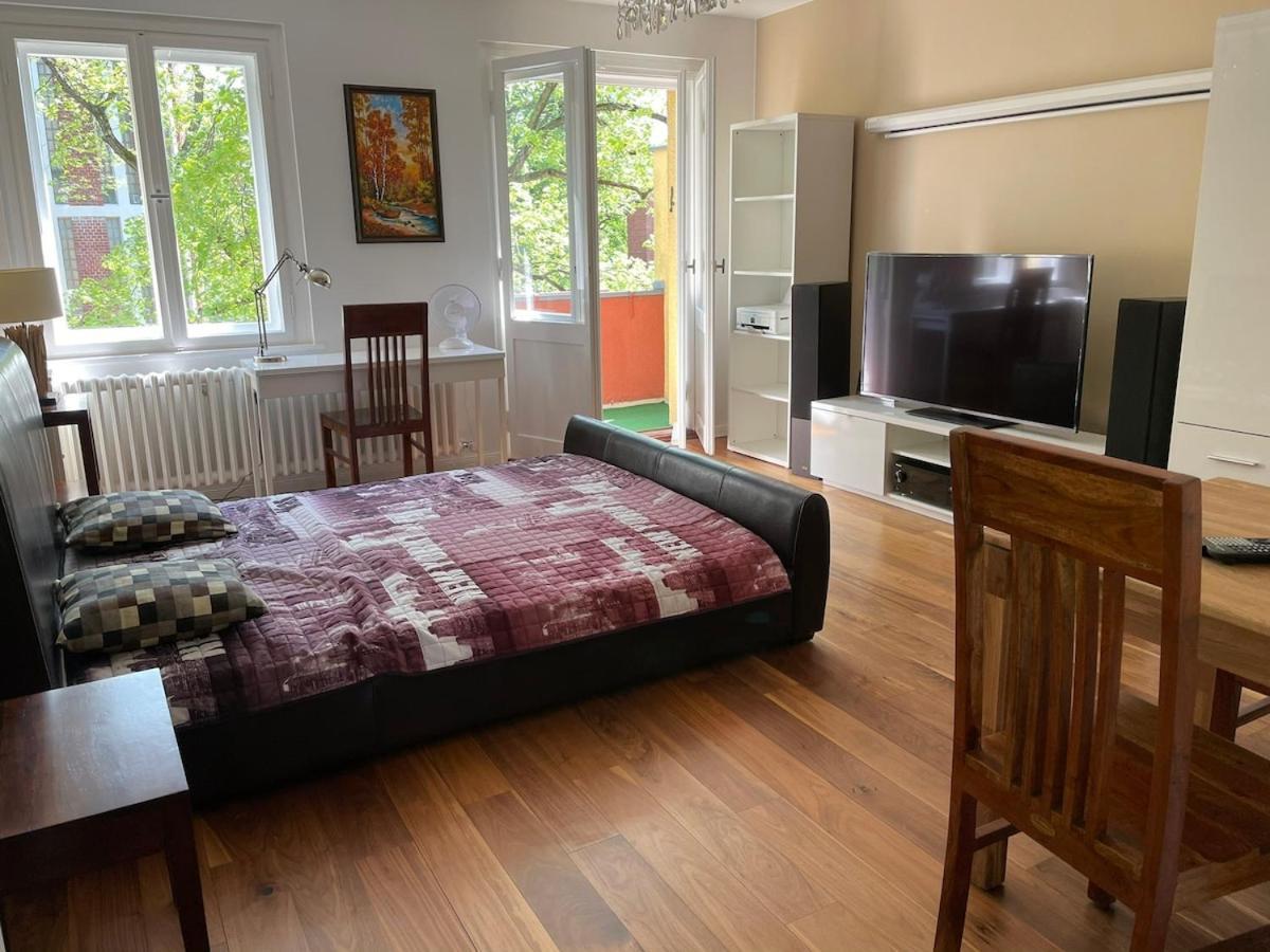 Modern And Cozy In Good Location *