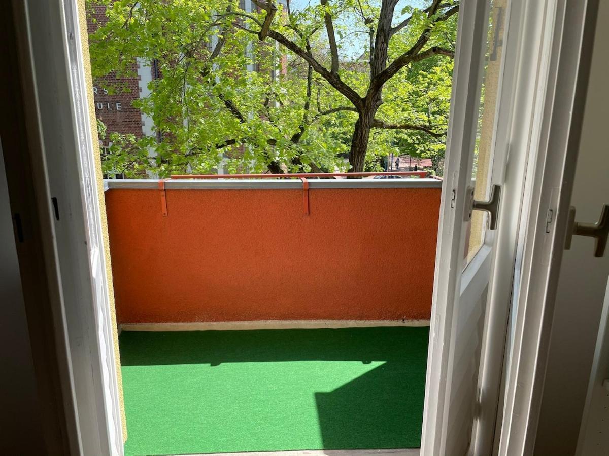 Appartement Modern And Cozy In Good Location Berlijn